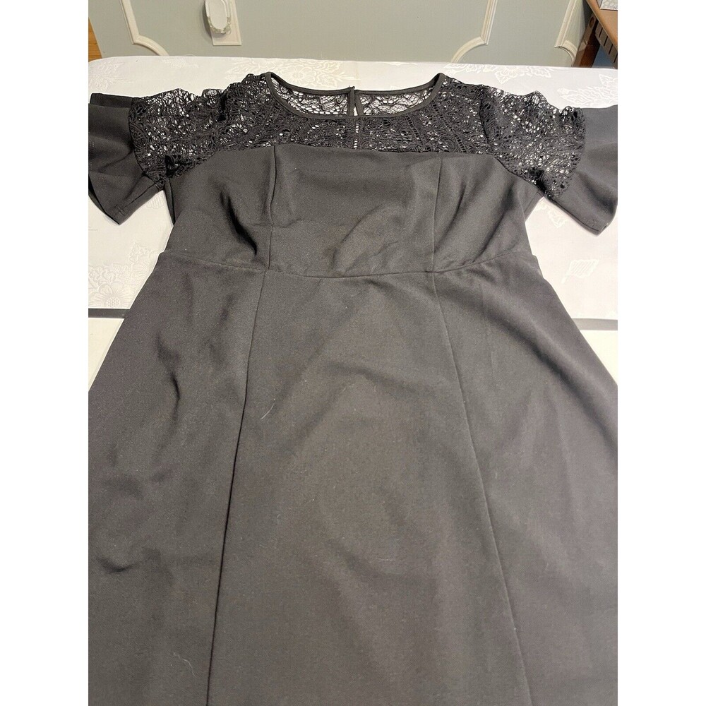 Torrid Black Lace Crepe Scuba Dress Flutter Sleeves Sz ML 10 - Picture 2 of 13
